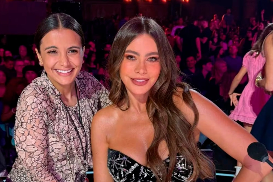 Sof&iacute;a Vergara impuso su elegancia con un mono negro ajustado