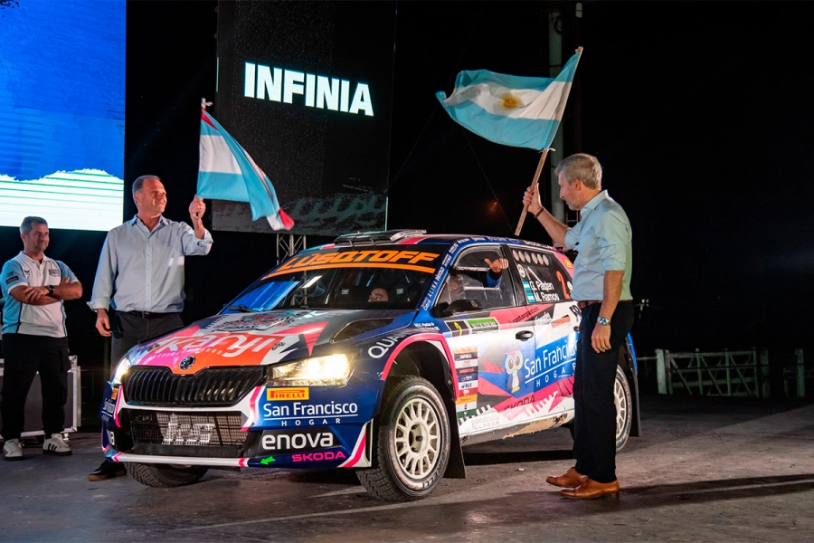 El gobernador particip&oacute; de la apertura del Rally Argentino en Diamante