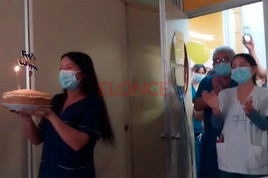 En medio de su tratamiento, El&iacute;as cumpli&oacute; 10 a&ntilde;os y los m&eacute;dicos lo hicieron inolvidable