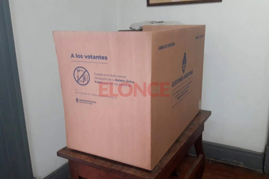 Las cabinas de votación reemplazan a los cuartos oscuros