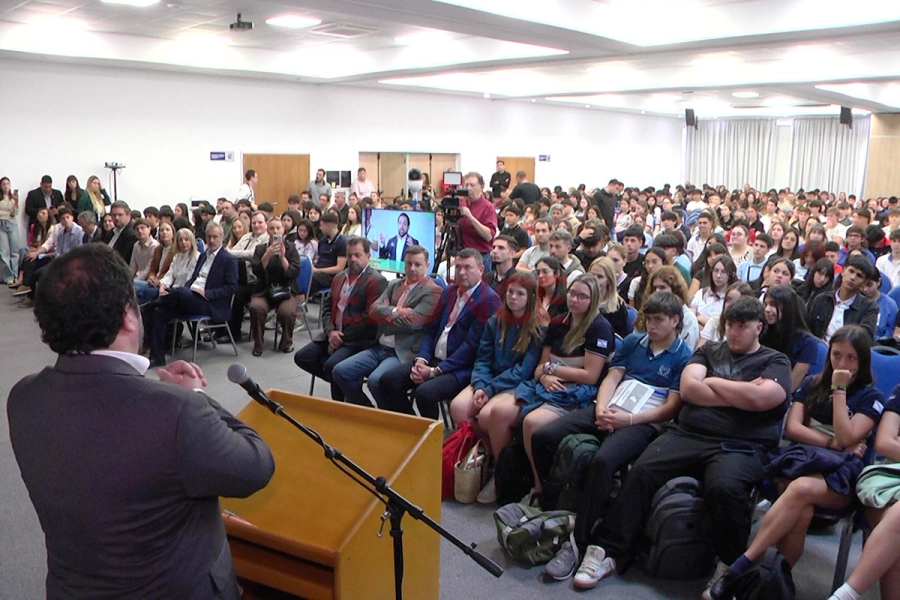 Capacitaci&oacute;n vinculada a la implementaci&oacute;n de la Boleta &Uacute;nica de Papel (foto Elonce)