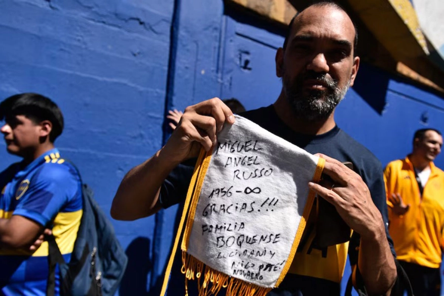 Los fan&aacute;ticos de Boca le deja sus mensajes al DT. Foto: Infobae.