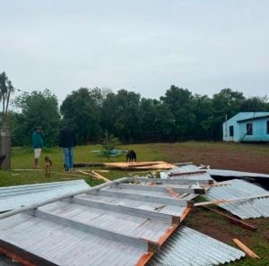 Fuertes r&aacute;fagas y lluvias causaron daños en escuelas y rutas- Misionesonline