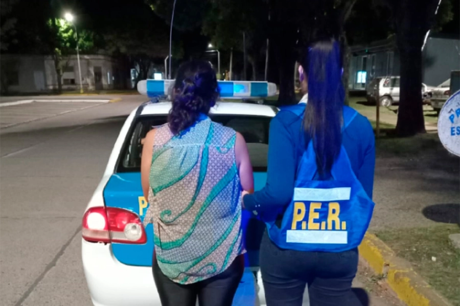 Amenaz&oacute; con una tijera a su familia y termin&oacute; detenida por desobedecer una orden judicial