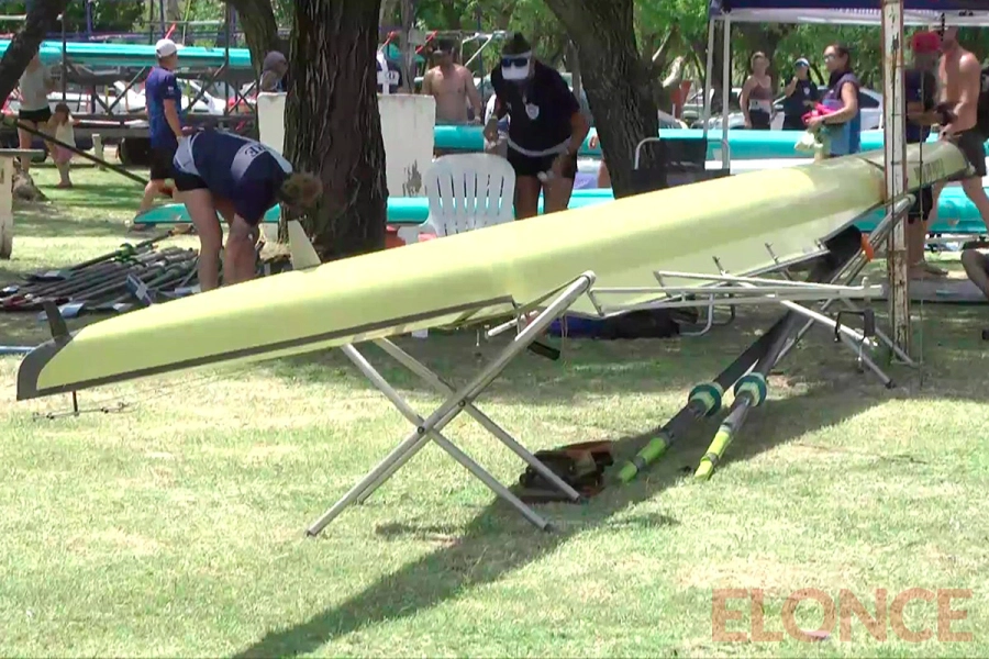 M&aacute;s de 200 remeros compiten en Valle Mar&iacute;a (foto Elonce)