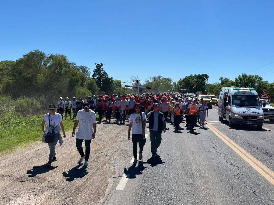 Peregrinaci&oacute;n de los Pueblos (foto Elonce)