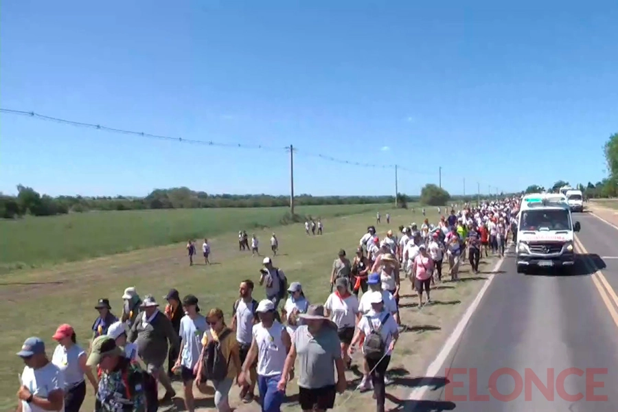 Peregrinaci&oacute;n de los Pueblos (foto Elonce)