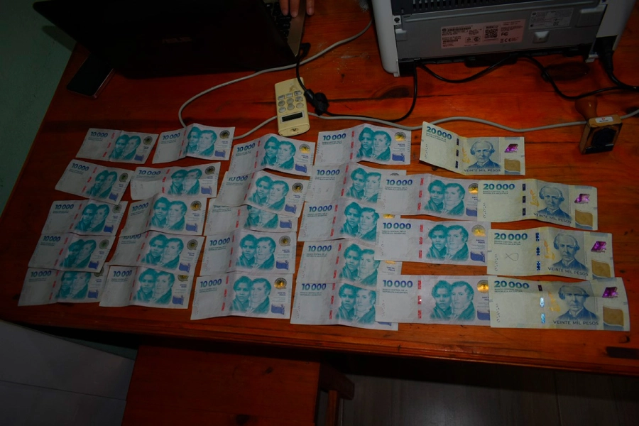 Incautaron celulares, dinero y hubo tres detenidos en allanamientos por Narcomenudeo