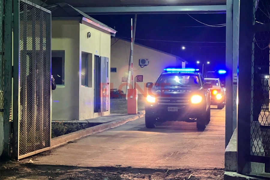 Con sirenas y fuerte custodia, Laurta fue llevado a C&oacute;rdoba