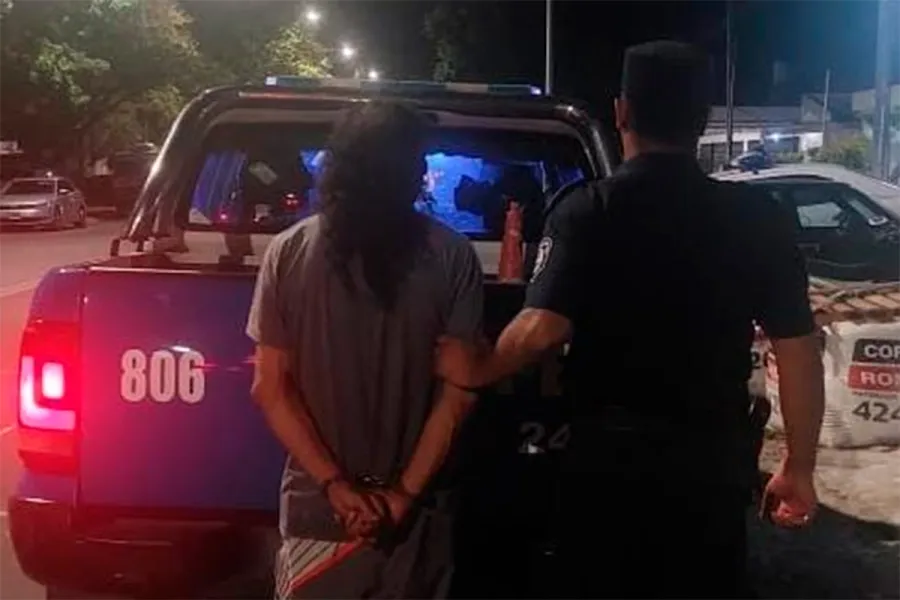 Una mujer fue arrastrada por un ladrón que intentó robarle el celular en Paraná