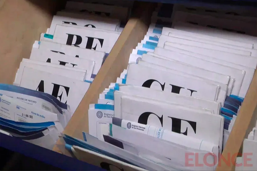 El Registro Civil detall&oacute; c&oacute;mo retirar el DNI antes de las elecciones legislativas (foto Elonce)