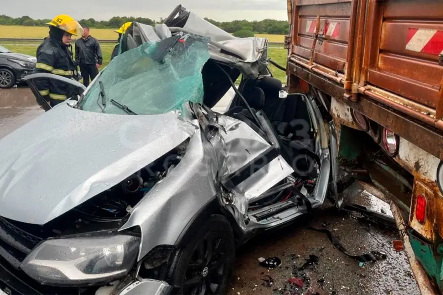 Choque fatal en autopista Rosario-C&oacute;rdoba  - Cadena 3