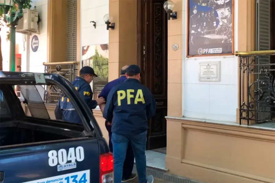 Fue detenido tras emitir su voto en Entre R&iacute;os (foto La Pirámide)