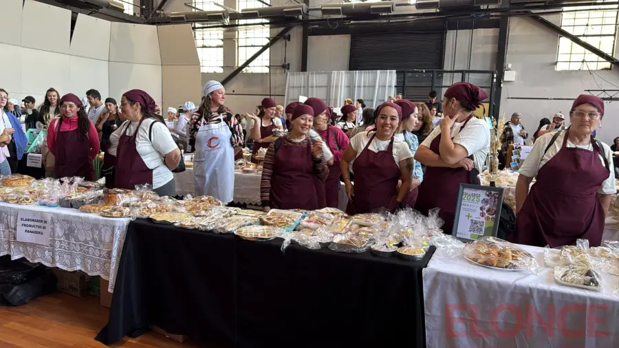 Muestra anual de centros de j&oacute;venes y adultos en Paran&aacute;