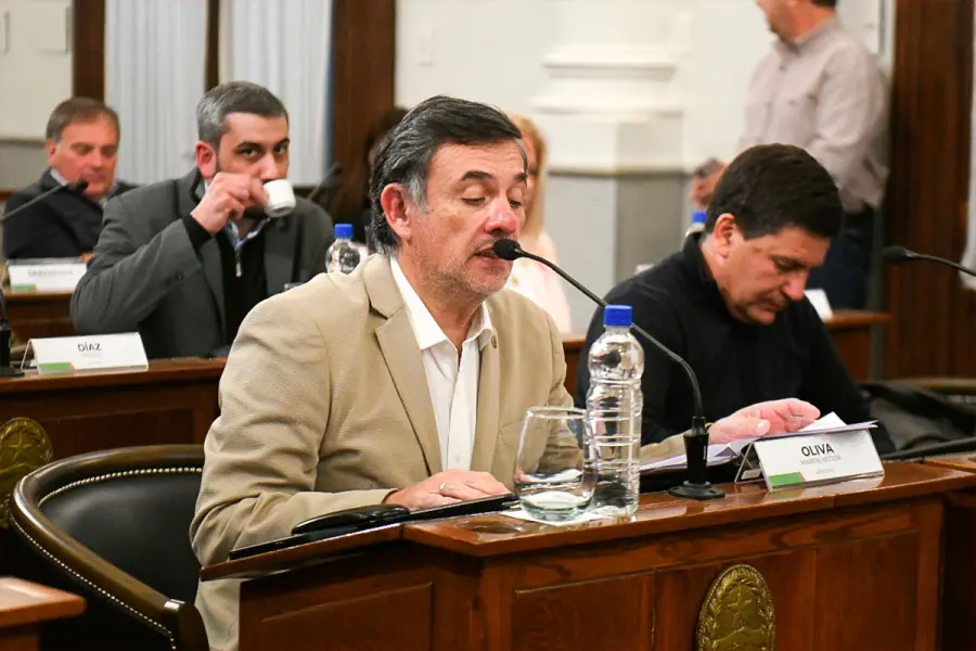 El senador Martin Oliva.