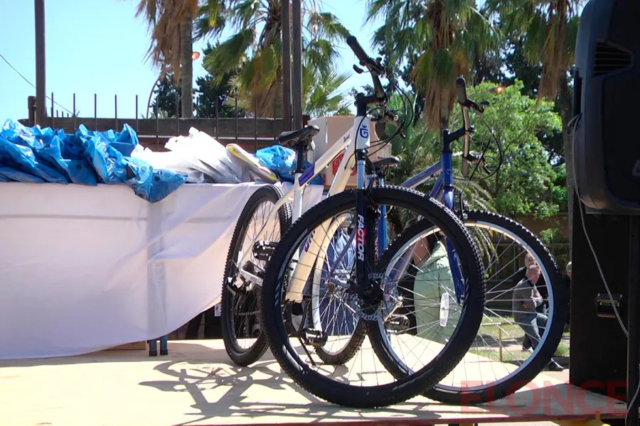 Marat&oacute;n de escuelas t&eacute;cnicas en Paran&aacute; (foto Elonce)