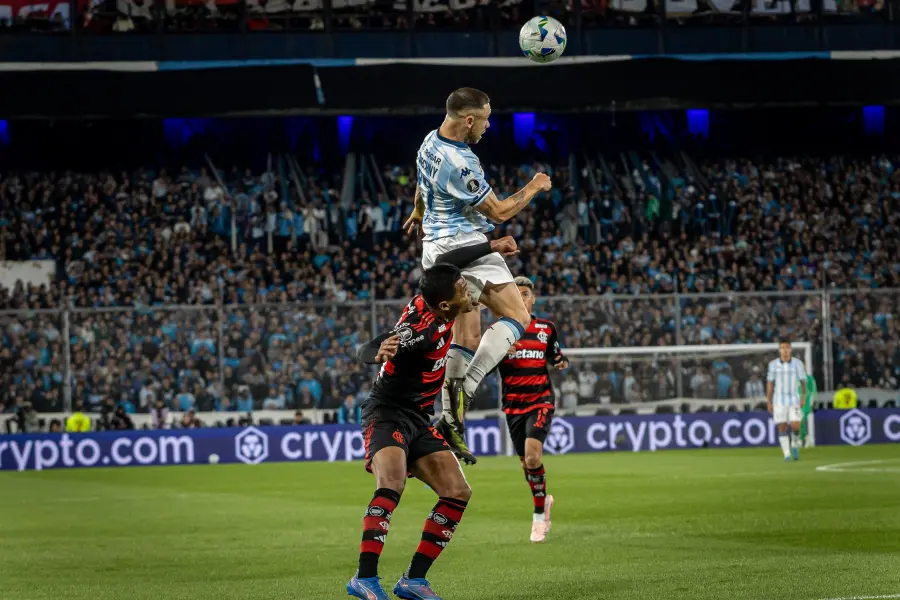 Racing se encontr&oacute; con una muralla brasile&ntilde;a.