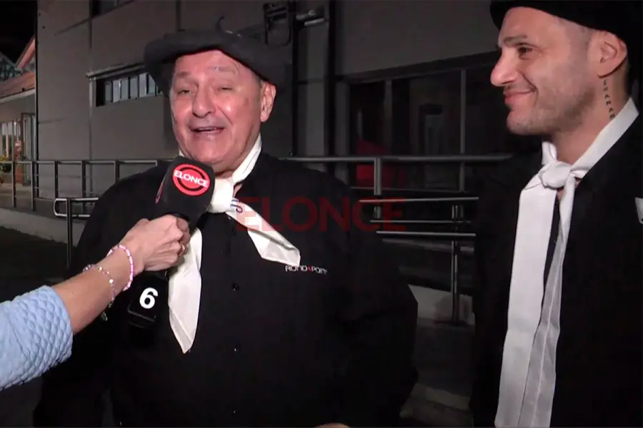 Monchito Merlo y su hijo Sim&oacute;n. Foto: Elonce.