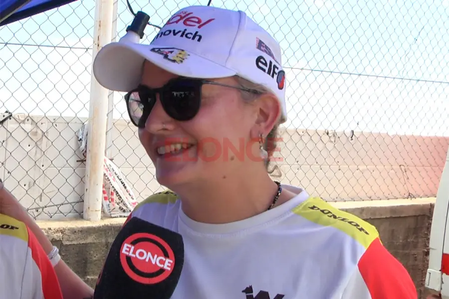 Julia, muy emocionada con dar el siguiente paso. Foto: Elonce.