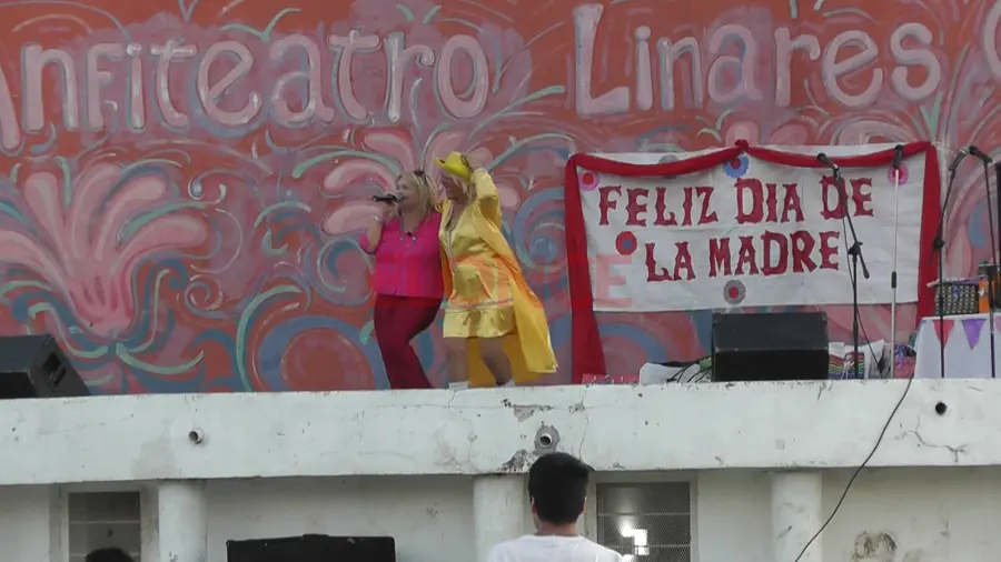 Uno de los shows. Foto: Elonce.