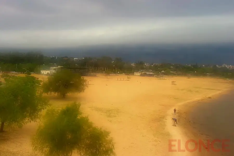 Un frente de tormenta avanz&oacute; sobre Paran&aacute; desde el sur (foto Elonce)