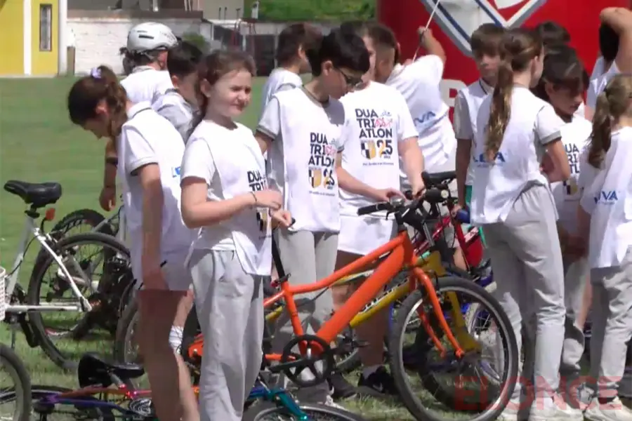 Alumnos del CAE combinaron deporte y compa&ntilde;erismo en una nueva edici&oacute;n del &ldquo;D&uacute;otriatl&oacute;n&rdquo;