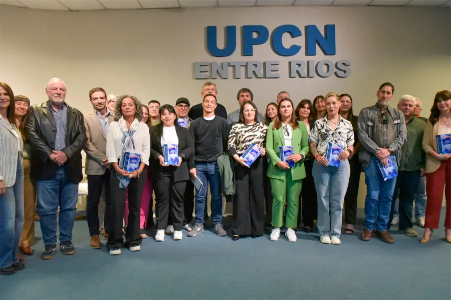 Presentaci&oacute;n del libro &ldquo;Las huellas de sus miradas&rdquo; (foto UPCN)