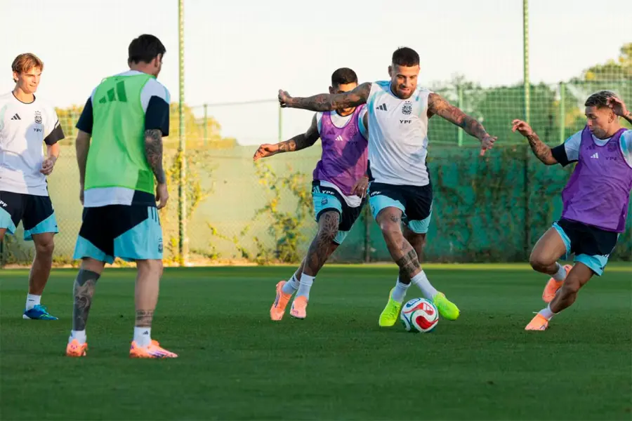 La Selección argentina tiene su base de concentración en Alicante, España (Foto: X/@Argentina)