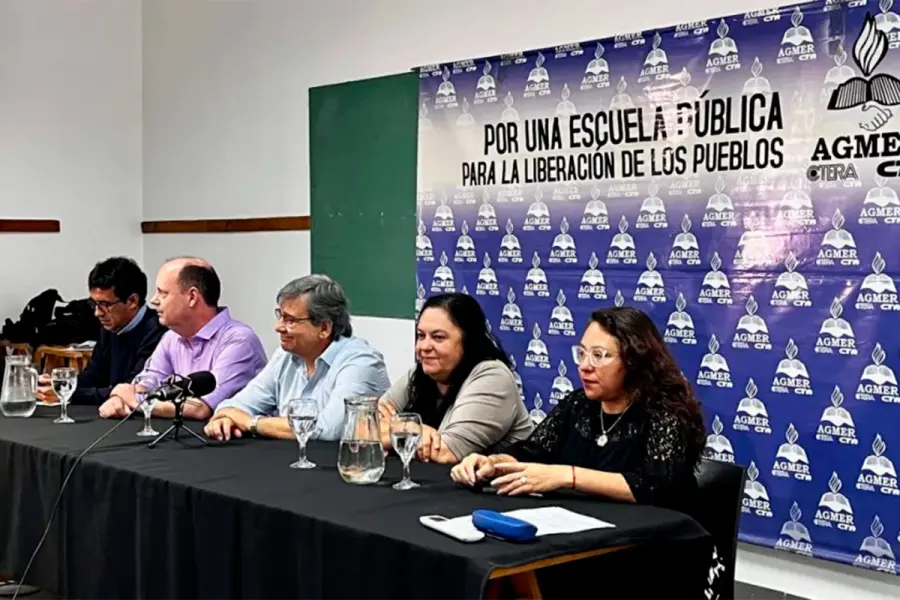 Presentaci&oacute;n de Lista 1 Agmer en el CGE (foto APF)