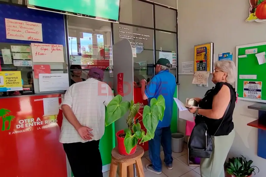 Agencia N&ordm;470 &ldquo;N&uacute;mero y flores&rdquo; (foto Elonce)