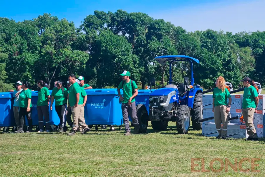 La Municipalidad incorpor&oacute; tractores, camiones, 1.000 contenedores y nuevas herramientas