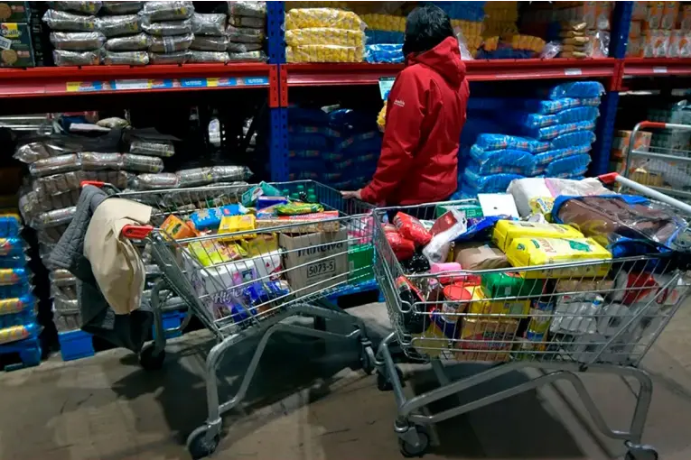 Consumo dispar: crecieron las ventas mayoristas, pero cayeron en supermercados y shoppings