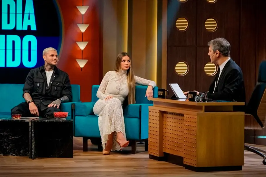 La China Suárez y Mauro Icardi, con Mario Pergolini (foto El Trece)