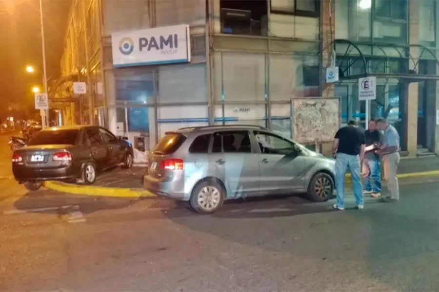 Accidente de tr&aacute;nsito en Concordia (foto Diario R&iacute;o Uruguay)