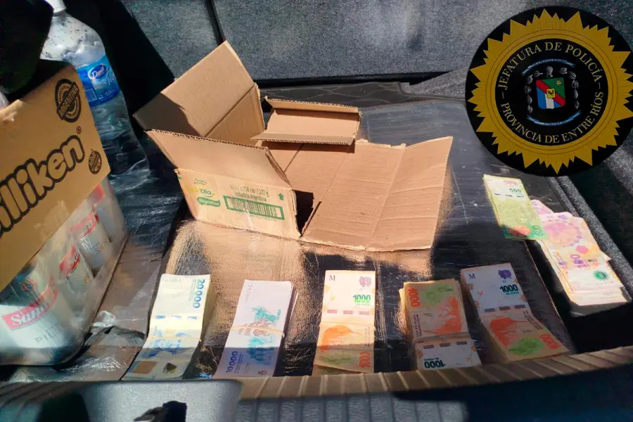 El dinero recuperado. Foto: P.E.R.
