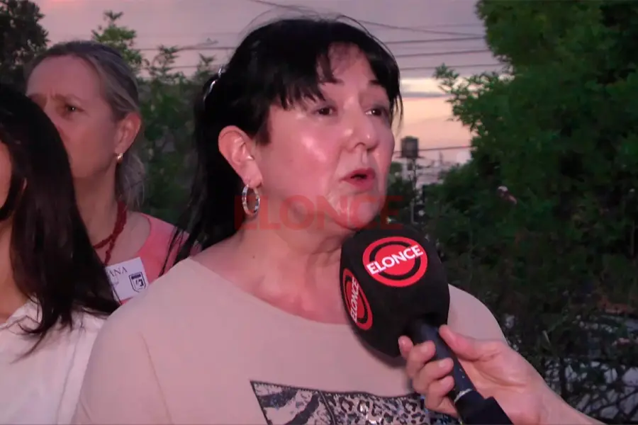 La rectora dialog&oacute; con Elonce.