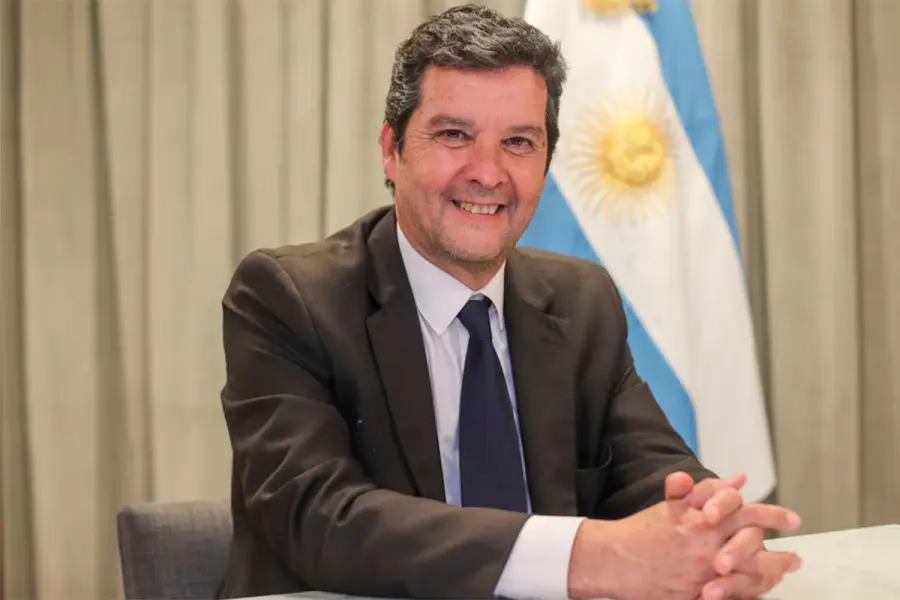 Eduardo Montamat fue designado como presidente del Tribunal de Defensa de la Competencia