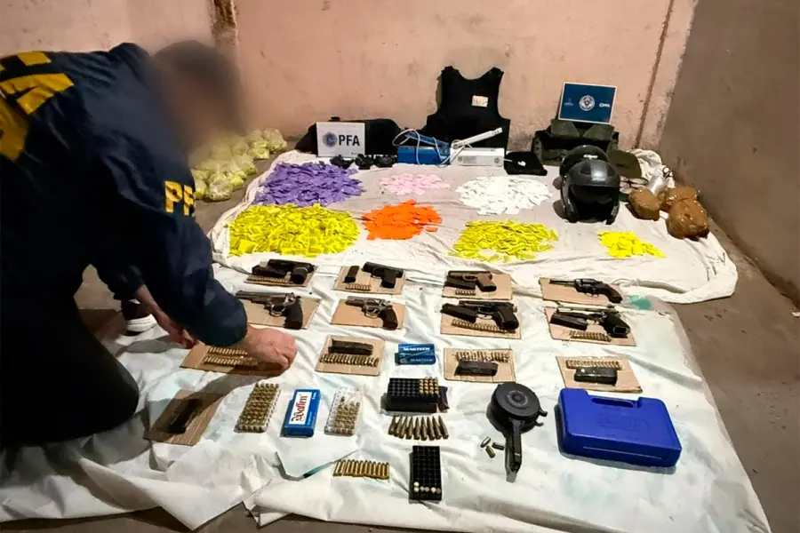 Desarticularon una banda vinculada a "Mameluco" Villalba: secuestraron  490.000 d&oacute;lares, droga y armas