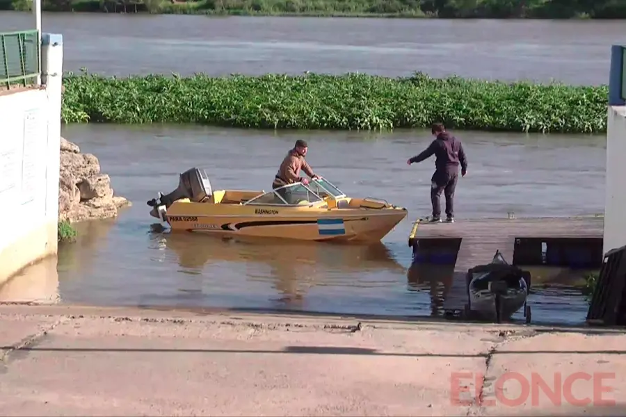 La bajada de lachas del Club de Pescadores (foto Elonce)