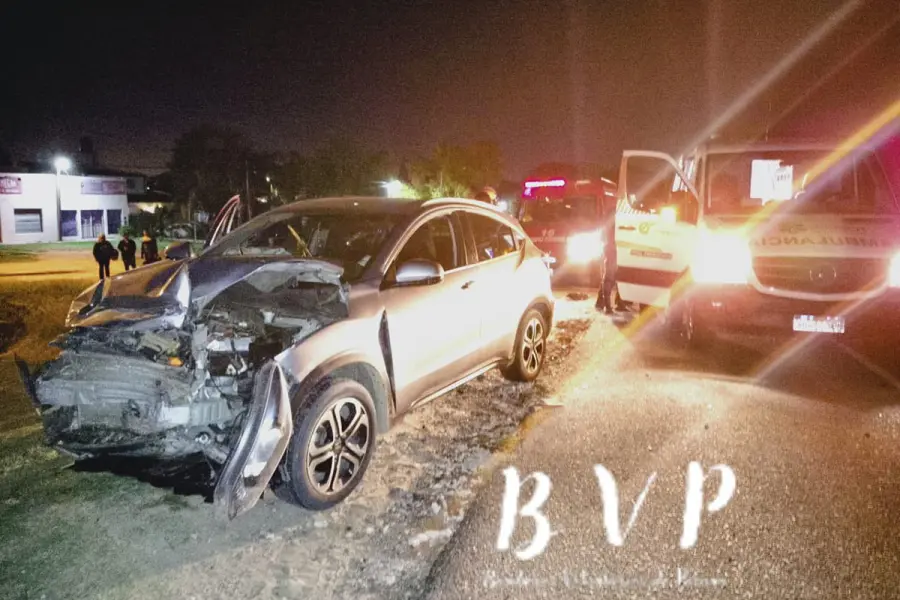 El otro veh&iacute;culo involucrado. Foto: Bomberos Voluntarios.