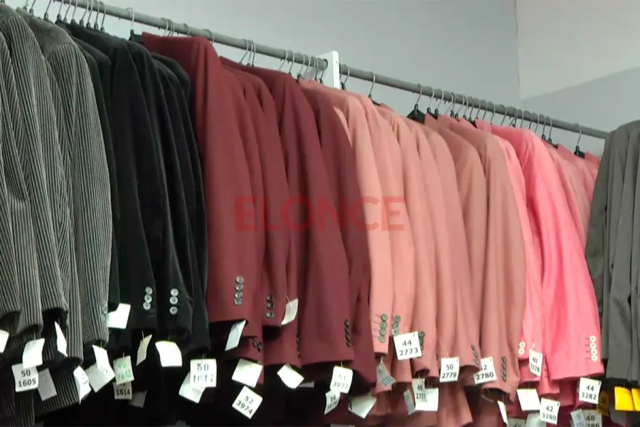 Alquilar un traje para eventos cuesta alrededor de 65.000 pesos en Paran&aacute;