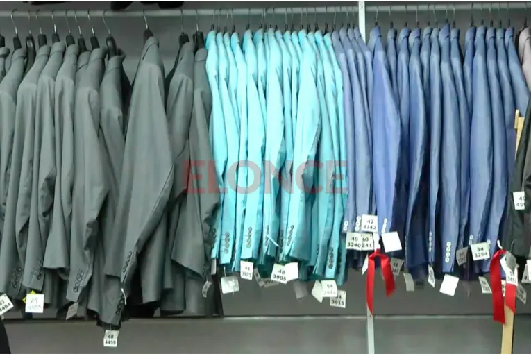 Alquilar un traje para eventos cuesta alrededor de 65.000 pesos en Paraná