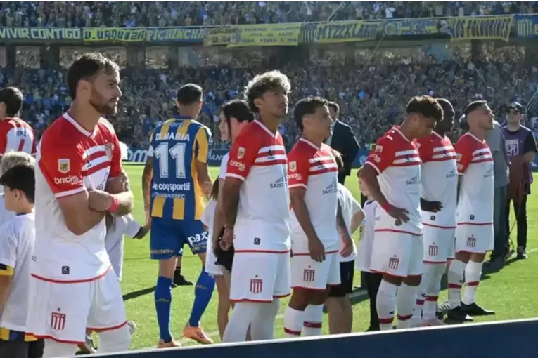 Agremiados cuestionó el pasillo de espaldas de Estudiantes: pidió 