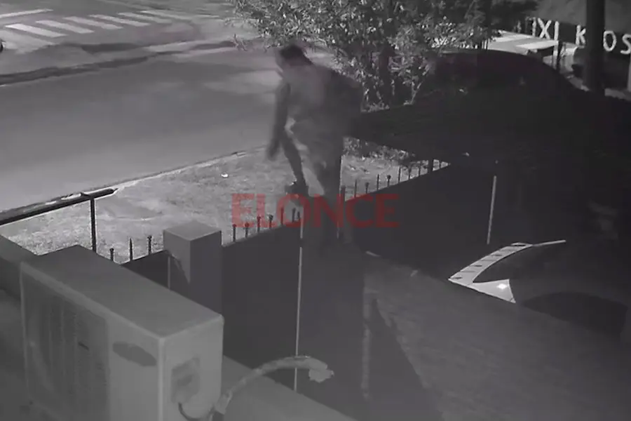 Ladr&oacute;n qued&oacute; filmado en intento de robo en Paran&aacute; (foto Elonce)