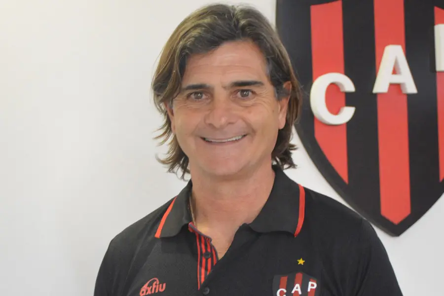 El DT, Dar&iacute;o Forestello.