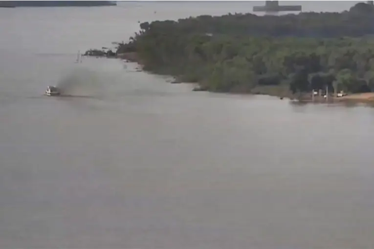 Buscan a una gendarme que desapareció en el río Paraná: nadaba con amigos en una isla entrerriana