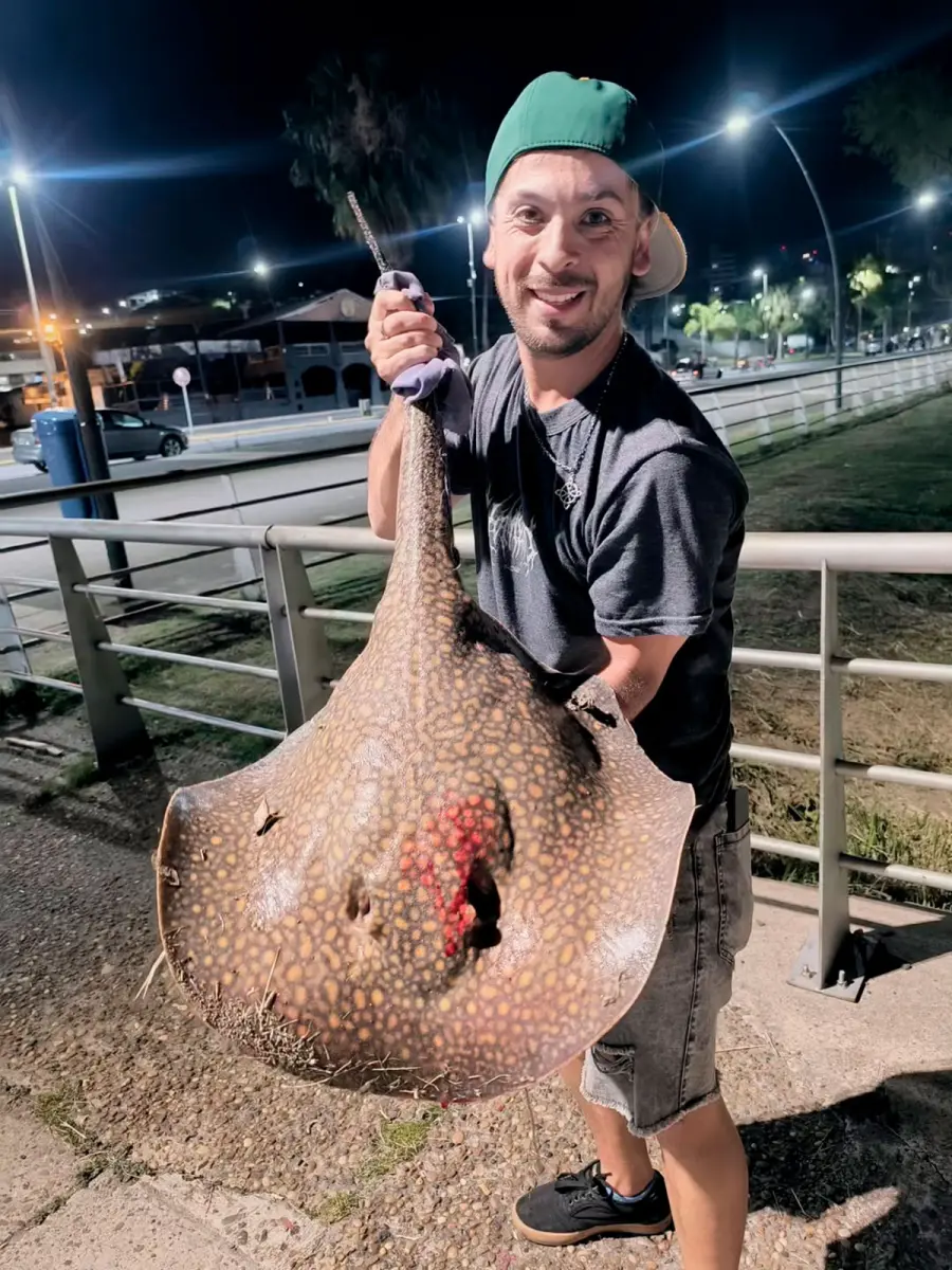 (@parana_fishing22 / @pero_que_pescadora).