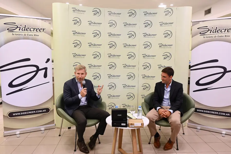 Frigerio present&oacute; la nueva tarjeta de Sidecreer (foto Gobierno de Entre R&iacute;os)