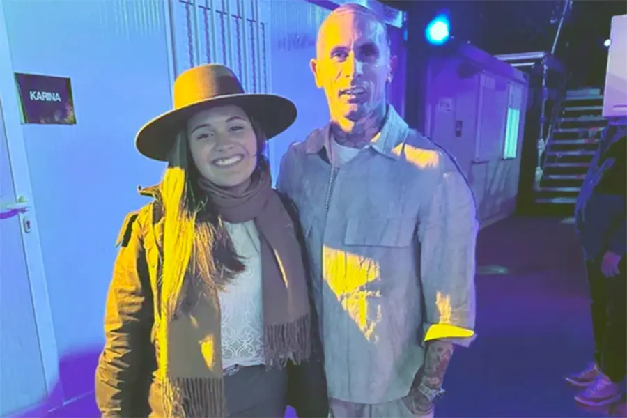 Sharon junto a Ema Noir