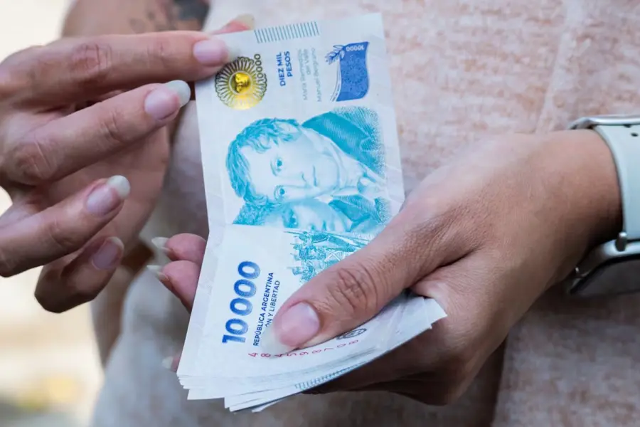 Oficializaron nuevas subas para el Salario Mínimo, Vital y Móvil: de cuánto será este mes